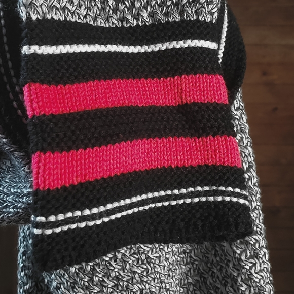 Twik Grey Knitted Sweater with Pink Stripes - Picture 6 of 8